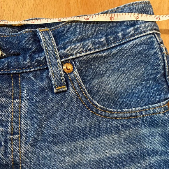 NWOT Aritzia Levi’s 501 Shorts Indigo Avenue Sz.23 - Picture 11 of 13